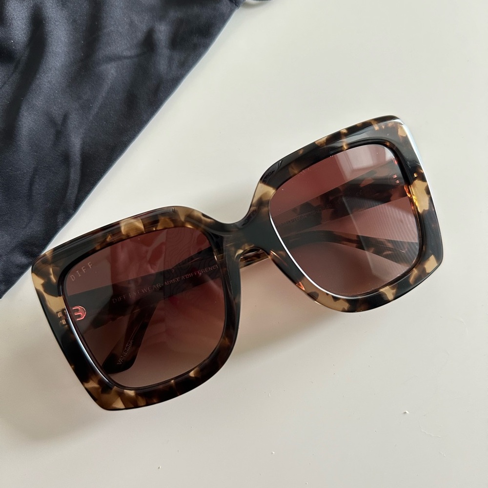 DIFF Vanessa Sunglasses